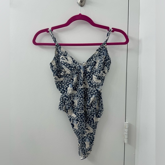 reformation emmett bodysuit, size large - Picture 3 of 6